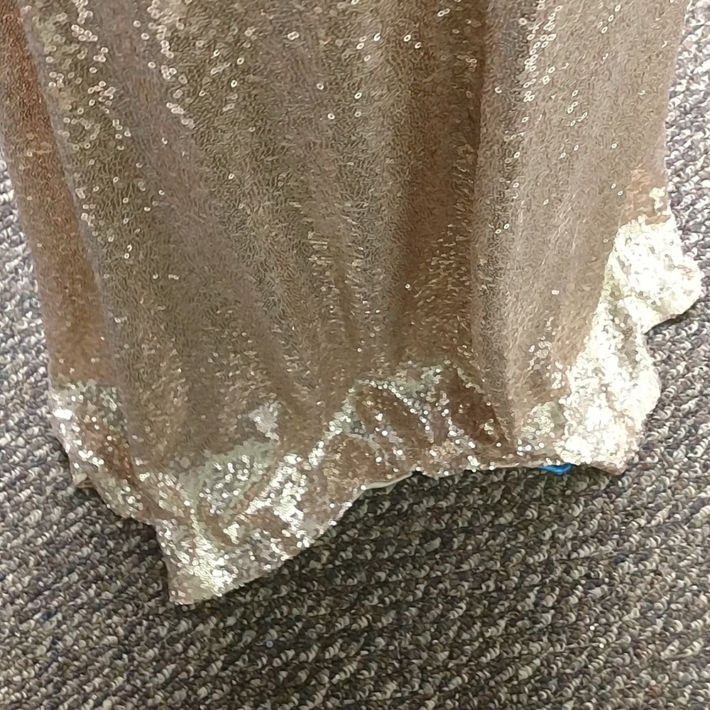 Gown - Picture 6 of 9